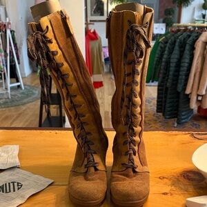 Sorel Tan and Brown Lace-Up Boots